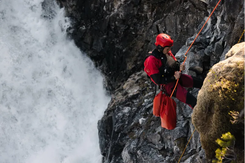 Osprey Wildwater Dry Bag 35 Tunnel Vision Grey-6